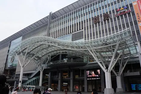 La gare centrale d'Hakata La gare centrale d'Hakata