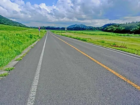 Une route vers le mont Sanbe
