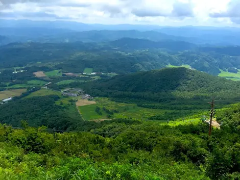Panorama depuis le sommet du mont Sanbe