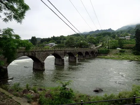 Le pont Yakabei Le pont Yakabei