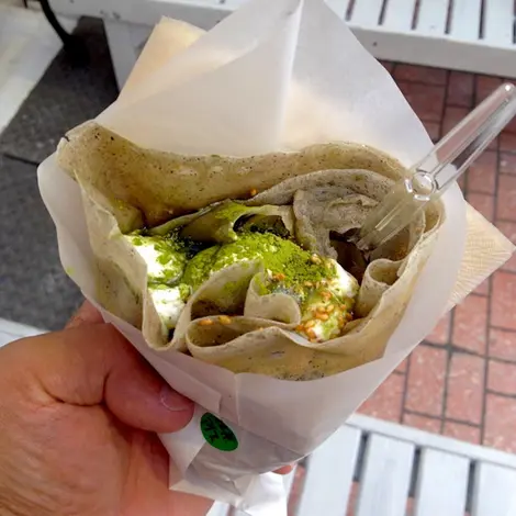 Crêpe japonaise au sésame