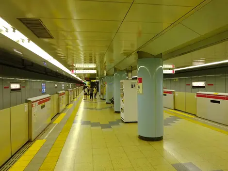 Station de Tsukishima, Toei Ôedo line