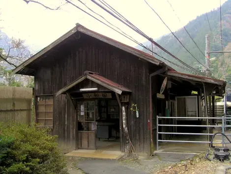 La gare (presque) fantôme de Kowada sur la ligne JR Iida