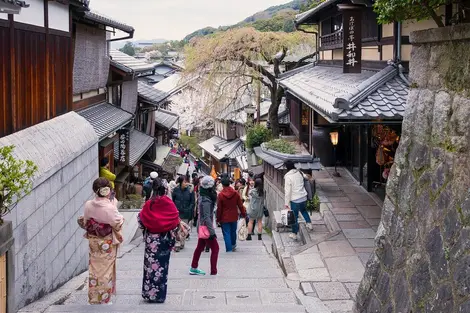 Sannen-zaka au printemps Sannen-zaka au printemps