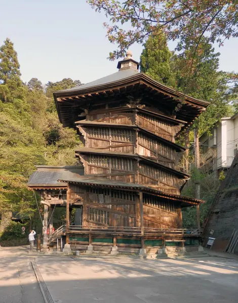 La pagode du temple Sazaedo