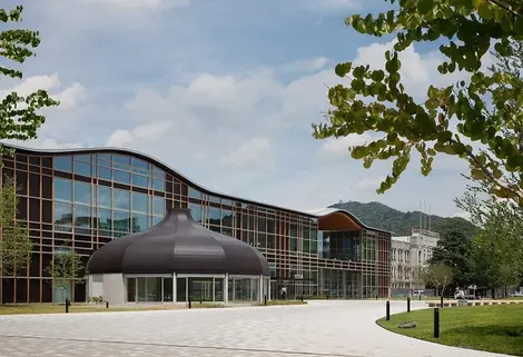 toyo-ito-gifu-city-library-minna-no-mori-media-cosmos toyo-ito-gifu-city-library-minna-no-mori-media-cosmos