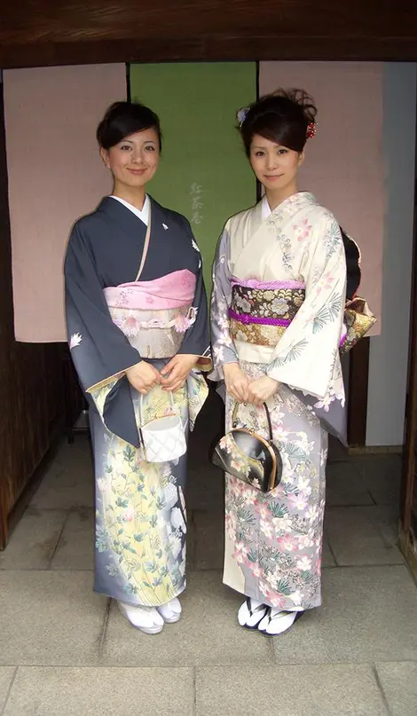 kaga_yuzen_jeunes_femmes2 kaga_yuzen_jeunes_femmes2