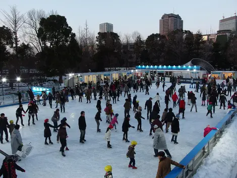 Patinoire de Tokyo Midtown à Roppongi Patinoire de Tokyo Midtown à Roppongi