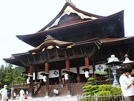 Temple Zenko-ji Temple Zenko-ji