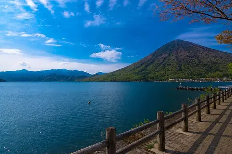 Le mont Nantai dominant le lac Chuzenji