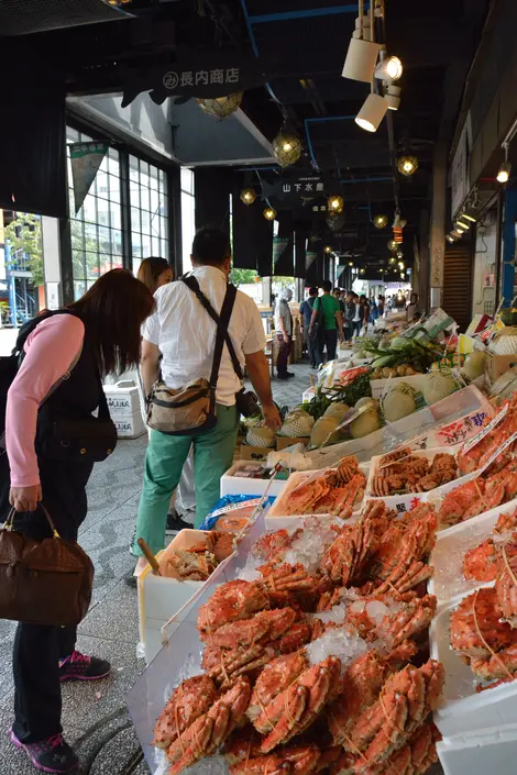 Choix de crabes sur le marché de Nijô Choix de crabes sur le marché de Nijô