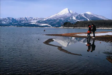 Le lac a des conditions parfaites pour la formation des Shibuki-gori Le lac a des conditions parfaites pour la formation des Shibuki-gori