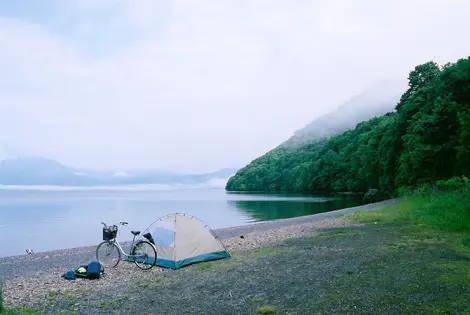 Camping au bord du lac Shikotsu Camping au bord du lac Shikotsu