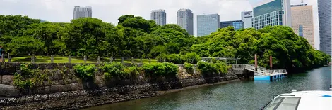 Les jardins de Hama-Rikyu vus du Cosmo Les jardins de Hama-Rikyu vus du Cosmo