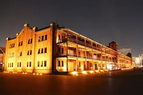 Bâtiment d'Aka-Renga,  Yokohama