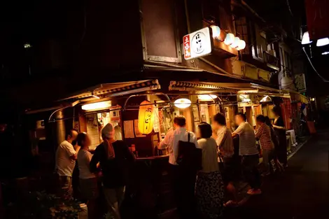 Les Tachinomiya, les bars sans siège japonais Les Tachinomiya, les bars sans siège japonais