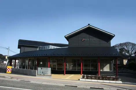 wajima-nuri-kaikan wajima-nuri-kaikan