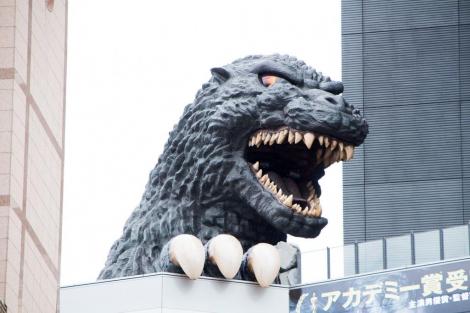 Le Godzilla d'accueil du Toho Shinjuku