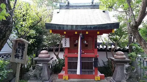 Rin-jinja-Kango_Jinja_Nara