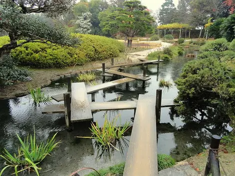 Yatsuhashi_Bridge-Korakuen