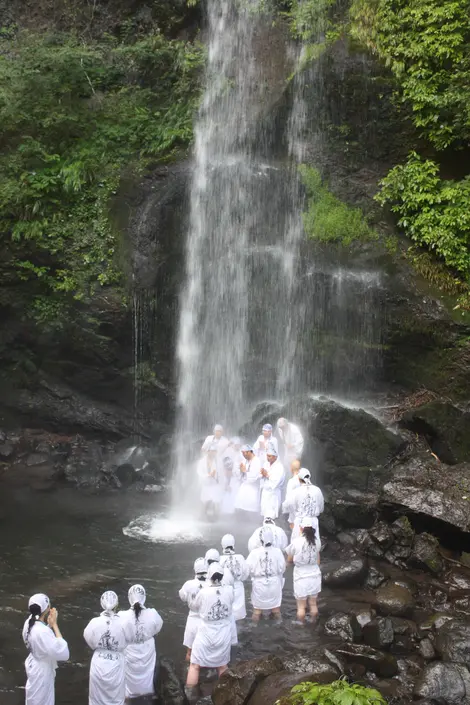 Takigyo, l'ascèse de la cascade Takigyo, l'ascèse de la cascade