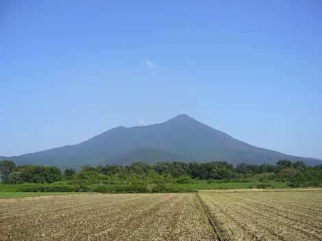 Vue du double pic du mont Tsukuba