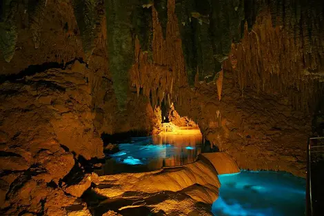 Cave de Gyokusendo