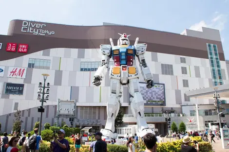 Gundam à Diver City Gundam à Diver City