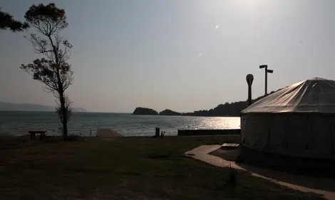 Yourte au bord de la plage de Tsutsuji-so