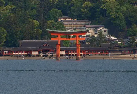 Itsukushima_miyajima Itsukushima_miyajima