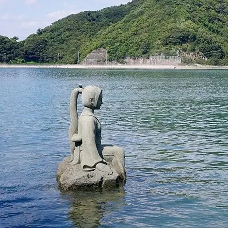 Tsuruhime_statue Tsuruhime_statue
