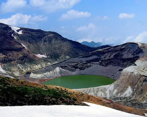 Mount Zao, a volcano near Sendai | Japan Experience