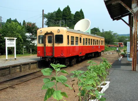Un petit train de la compagnie Kominato Tetsudô Un petit train de la compagnie Kominato Tetsudô