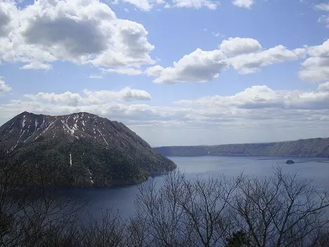 Le lac Mashû vu de l'observatoire uramashû