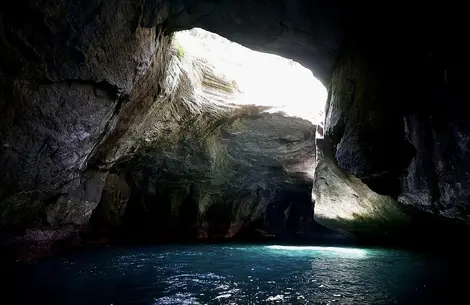 La grotte de Tensodo, Izu