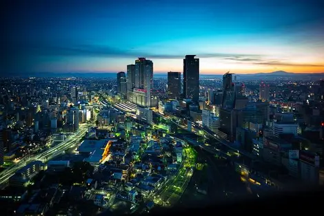 Vista aérea de Nagoya de noche