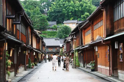 La calle principal del barrio Higashi Chaya en Kanazawa La calle principal del barrio Higashi Chaya en Kanazawa