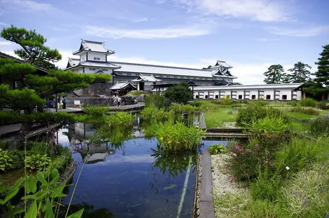 El castillo de Kanazawa y su parque El castillo de Kanazawa y su parque