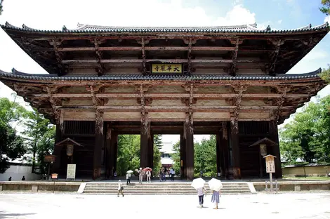 Tor Nandaimon vor dem Todaiji