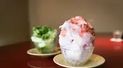 Kakigori à la fraise et au matcha 