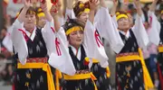 Danza durante el festival de las flores en Hiroshima.