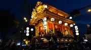 Un char de la parade nocturne d'Hamamatsu