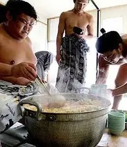 Así se concina el chanko nabe.