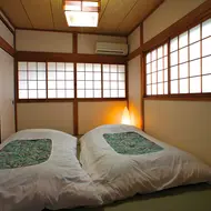 05-futons
