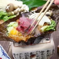 Pruebe la famosa carne de res Hida durante la cena en Takayama