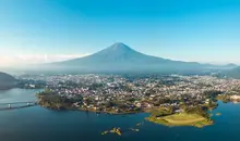 Panorama aérien de la ville de Kawaguchi avec vue sur le Mont Fuji 