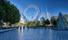 Il n'y a pas que le sport au Tokyo Dome. On y trouve aussi un mini parc d'attraction.