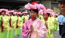 Défilé lors du Aoba Matsuri au mont Koya (préfecture de Wakayama)