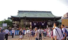 El santuario Tenmangu durante el Tenjin Matsuri.