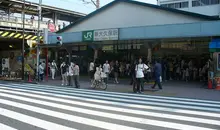 La stazione del quartiere coreano Okubo a Tokyo.